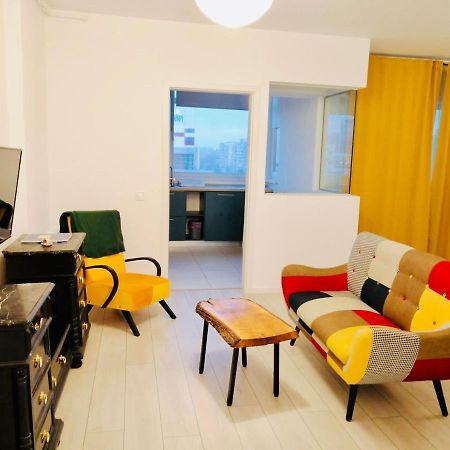 Plaza View Studio Bukarest Exteriör bild